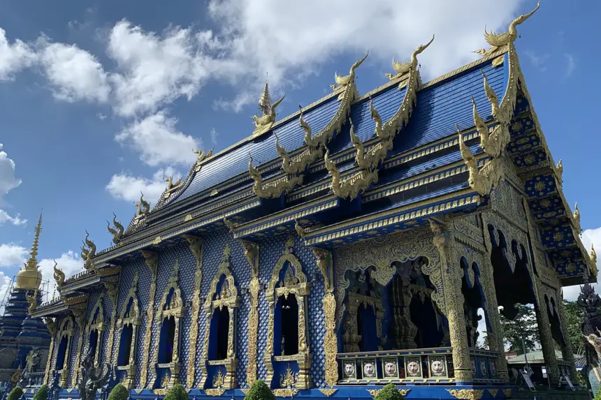 Chiang Rai Blue Temple - Wat Rong Suea Ten