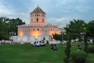 Santichaiprakarn Park in Bangkok