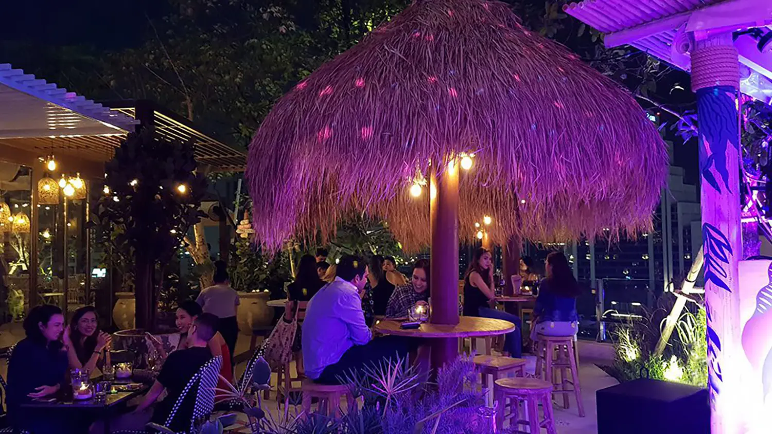 Escape: The Downtown Beach Club Vibe