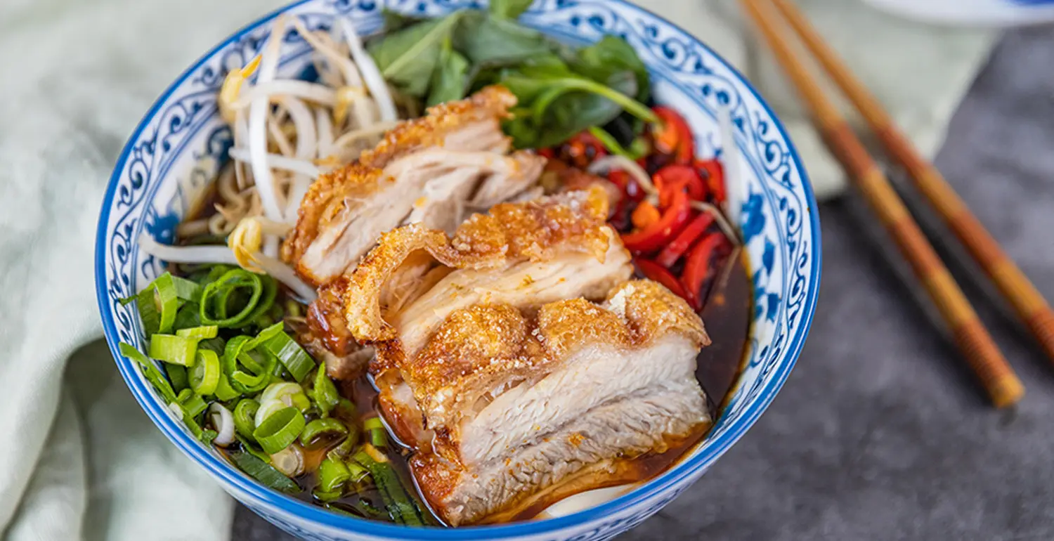 Rolled Rice Noodles with Crispy Pork Soup