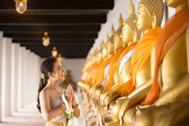 How Buddhism Shapes Thai Culture & Daily Life | Complete Guide