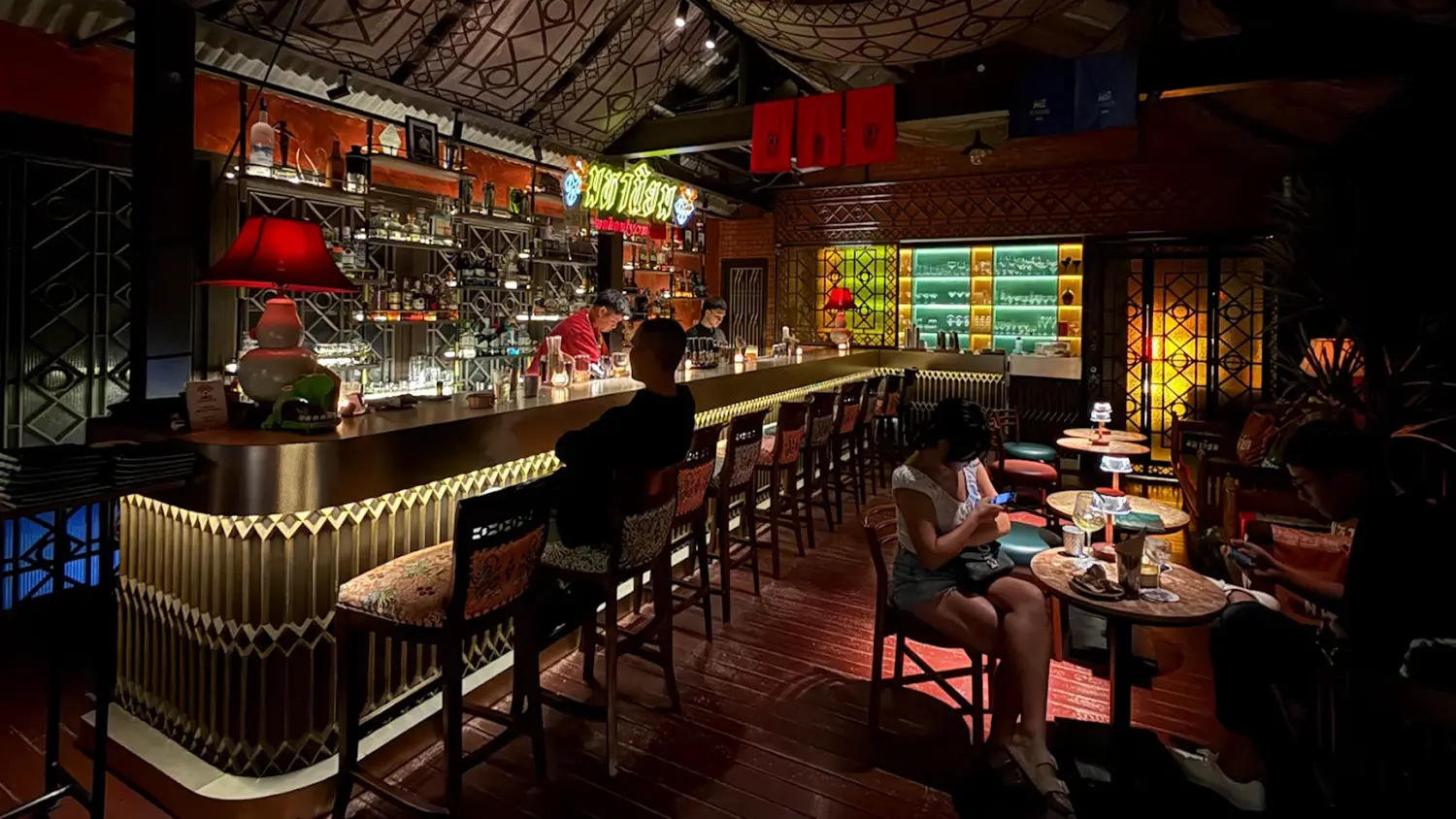 Mahaniyom Cocktail Bar